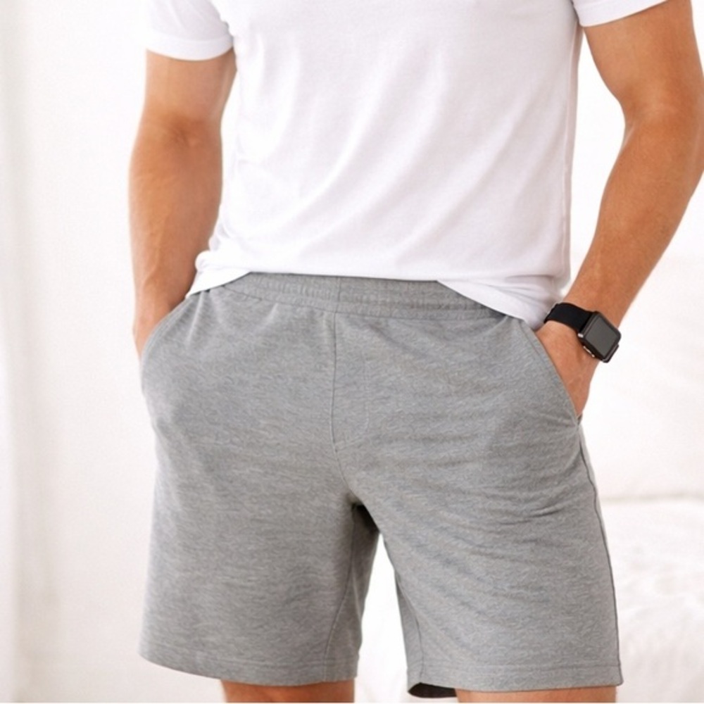 Lululemon Gray Men's Shorts Small